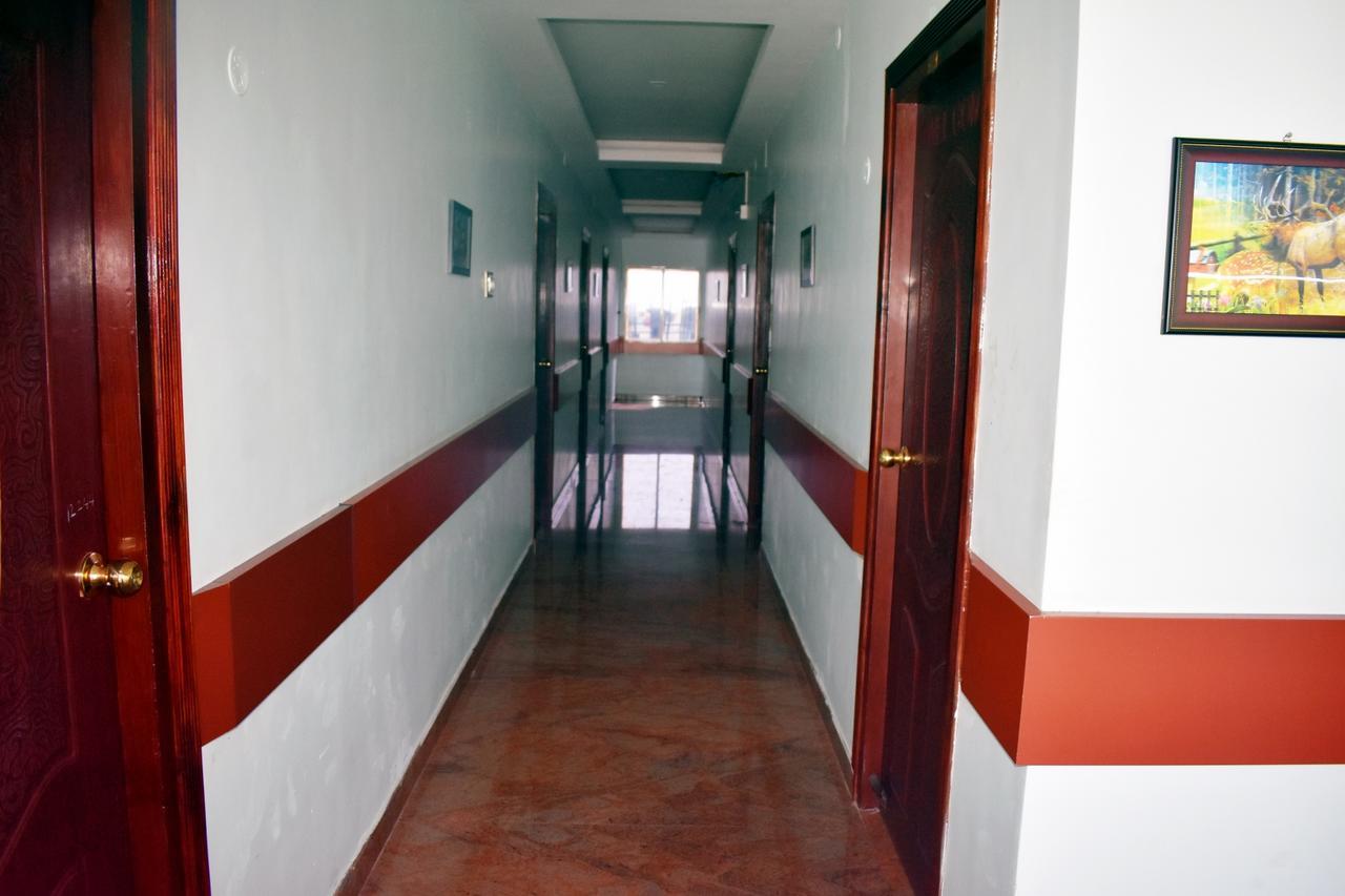 Hotel Apple Park Inn Tiruchirappalli Buitenkant foto