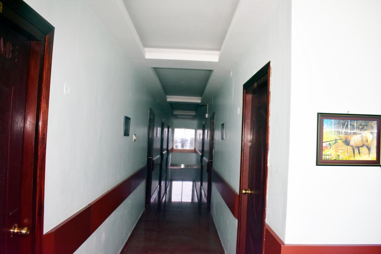 Hotel Apple Park Inn Tiruchirappalli Buitenkant foto