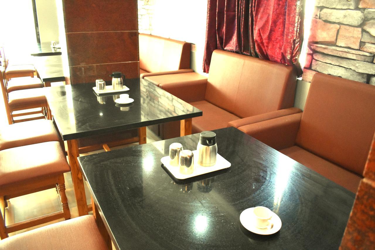Hotel Apple Park Inn Tiruchirappalli Buitenkant foto