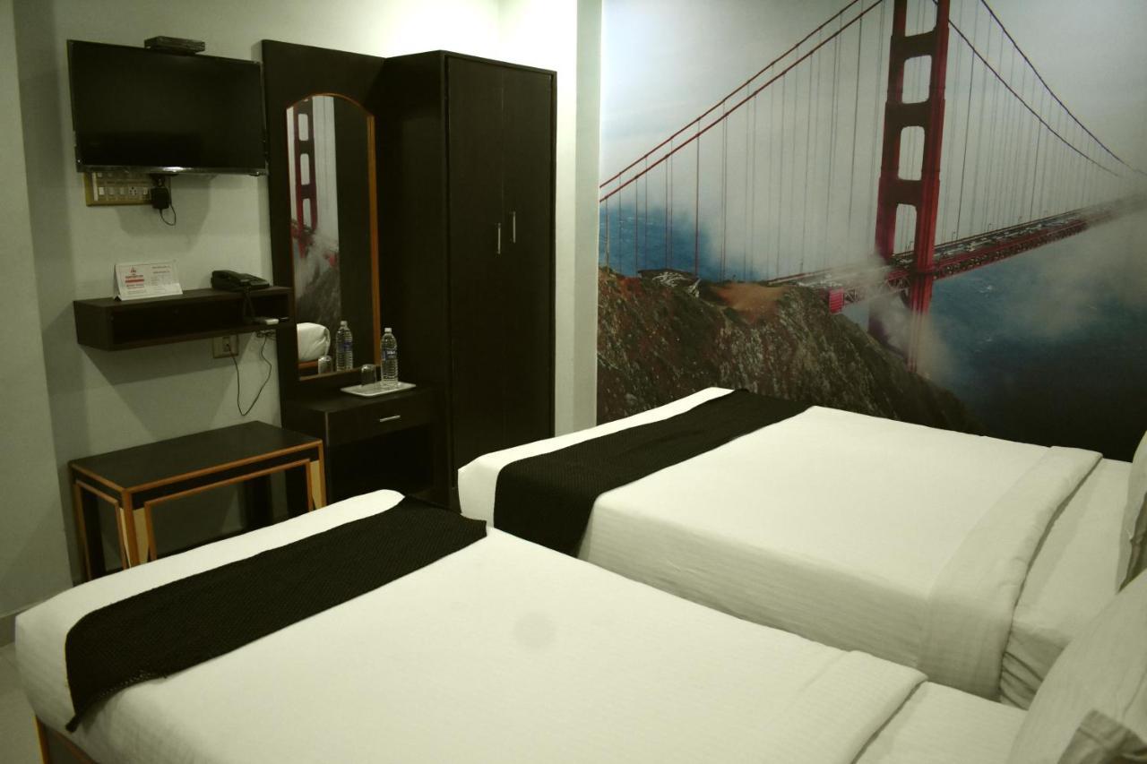 Hotel Apple Park Inn Tiruchirappalli Buitenkant foto